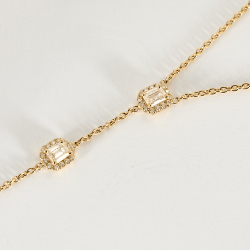 玫瑰金项链和钻石