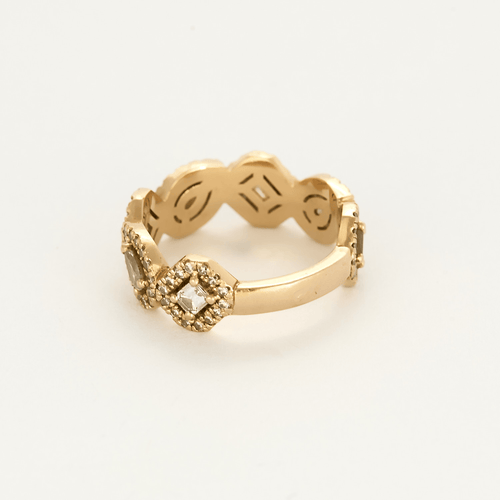 玫瑰金钻石戒指