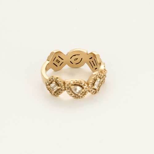 玫瑰金钻石戒指