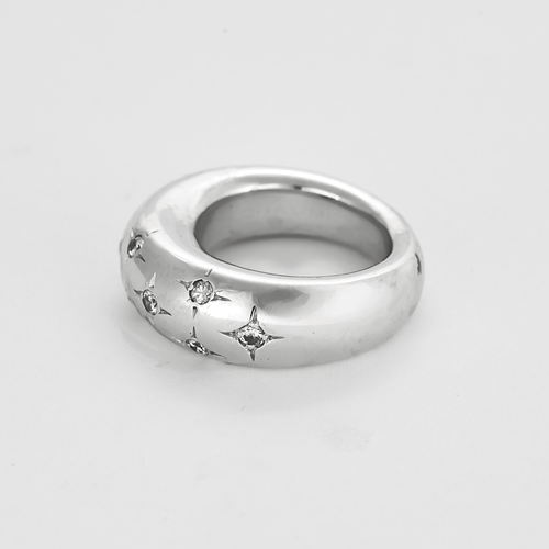 CHAUMET - Ring i hvitt gull og diamanter