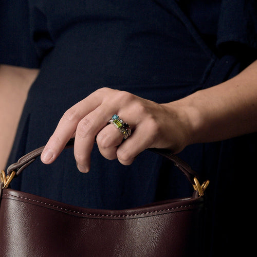 BULGARI - Allegra - Medium Modell Halvledad ring i gult guld, diamanter och färgade stenar