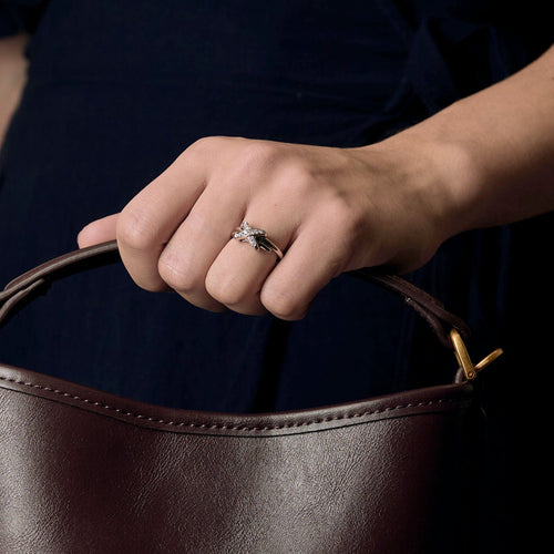 Sormus 51 CHAUMET - Sormus Jeux de Liens valkokultaa ja timantteja 58 Facettes DV24412-2