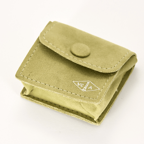 Broche Van Cleef & Arpels - Cosmos - Broche transformable en or rose ,nacre blanche et diamants 58 Facettes DV23486-4