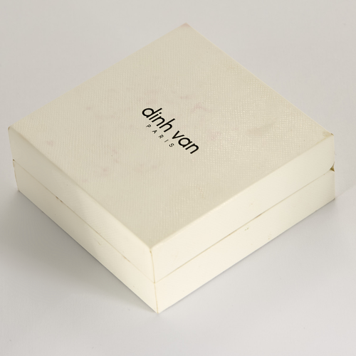 DINH VAN - PI - Keltakultainen riipus ja musta silkkinyöri