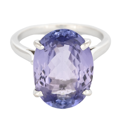 9.21 karat tanzanitli beyaz altın yüzük