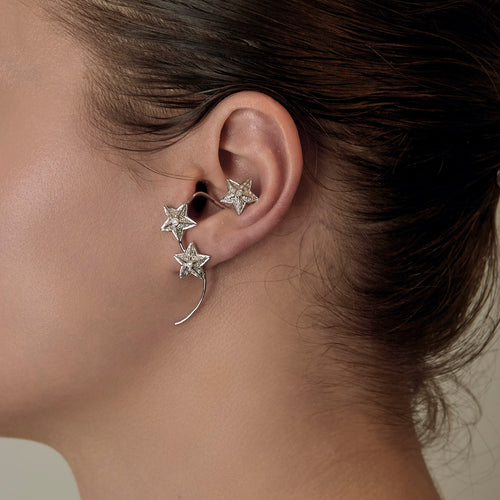 Diane Kordas - Valkokultainen yksittäinen korvakoru Tähdet-kuviolla ja timanteilla