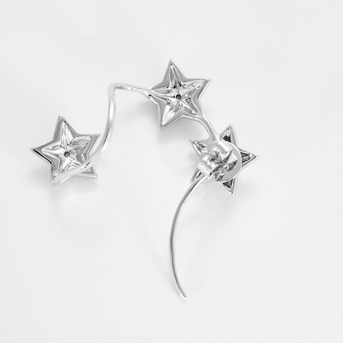 Diane Kordas - Mono boucle en or blanc à motif d'étoiles et diamants 58 Facettes DV26622-1
