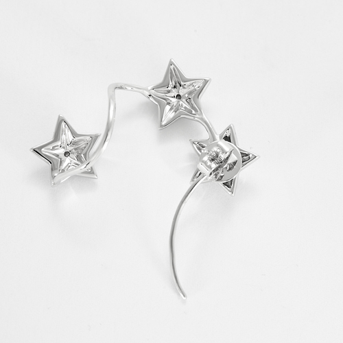 Diane Kordas - Valkokultainen yksittäinen korvakoru Tähdet-kuviolla ja timanteilla