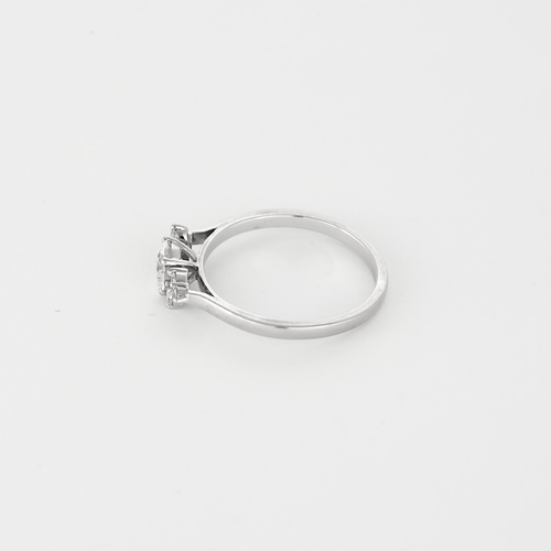 GEMMYO - Baby Everbloom- Bague en or gris 18K et diamants