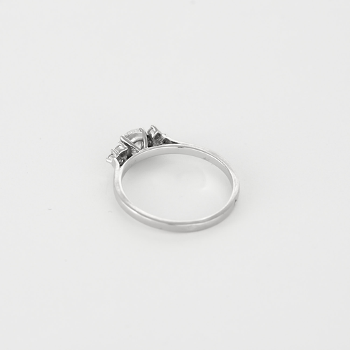 GEMMYO - Baby Everbloom- Bague en or gris 18K et diamants