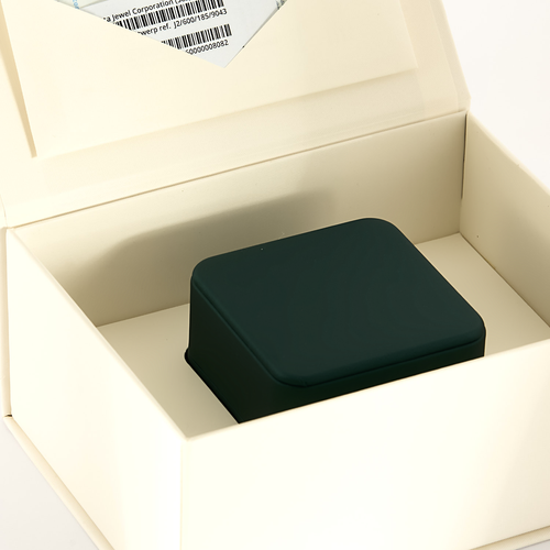 Ring Solitaire in yellow gold, sapphire and diamonds