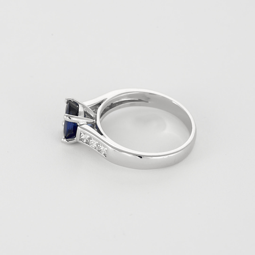 Bague 54 Bague en or gris saphir et diamants 58 Facettes DV25209-3