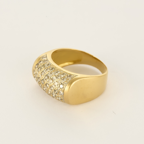 Bague de type chevalière en or jaune et diamants