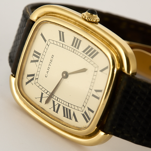 CARTIER - Gondole Jumbo - Montre en or jaune à cadran tonneau et mouvement mécanique à remontage manuel
