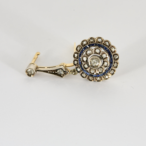 Brincos Brincos dormideira com padrão de rosetas em ouro amarelo, Prata, diamantes e safiras