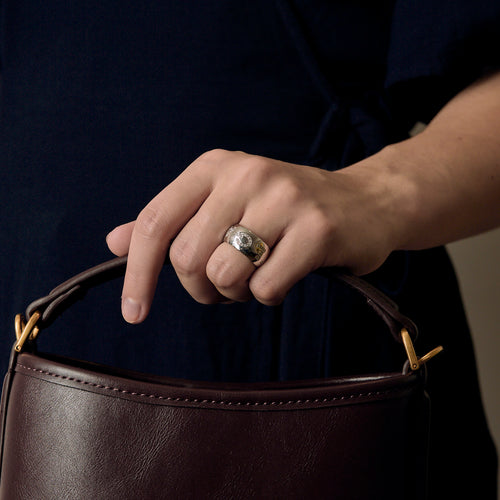 BULGARI – Monologo – Ring in white gold and diamonds