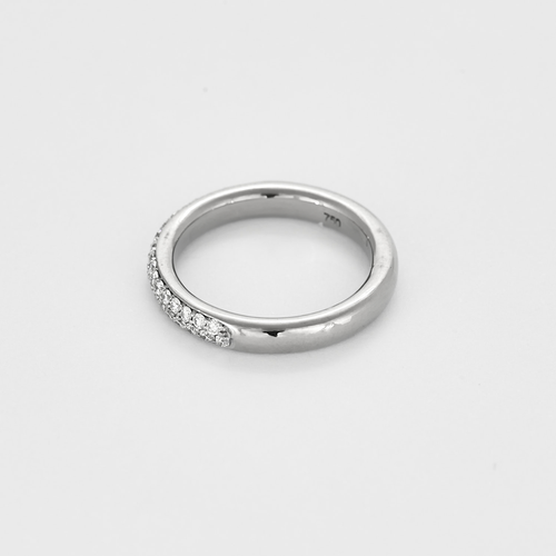 Fede nuziale in oro bianco e diamanti