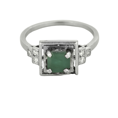 Anello in platino, smeraldo e diamanti