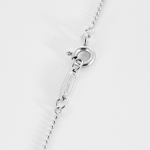 TIFFANY - Clef couronne- Moyen Modèle - Collier et pendentif en or gris et diamants