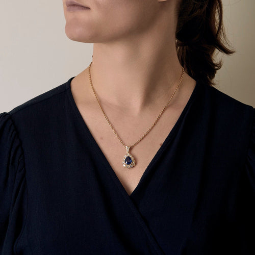 Висулка от жълто злато, сапфир 3,04 карата и диаманти