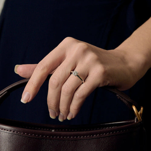 BULGARI - Пръстен Солитер от Платина и диамант