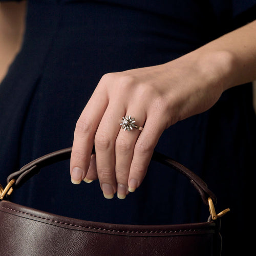 55 Bague en or blanc et diamants 58 Facettes DV27468-55