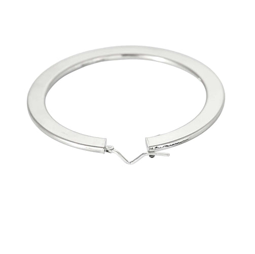 Boucles d'oreilles Paire de créole contemporaine en or gris 58 Facettes DV12008-1