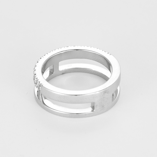 Ring aus Weißgold und Diamanten