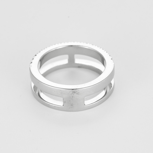 Ring aus Weißgold und Diamanten