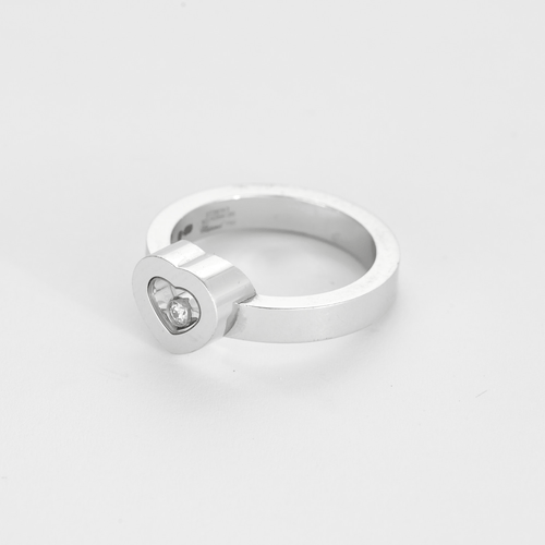 CHOPARD – Happy Heart – Ring i vitt guld och diamanter.