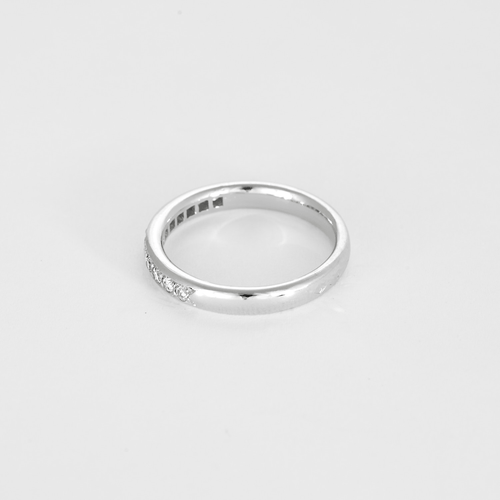 Halb-Ehering aus Weißgold und Diamanten