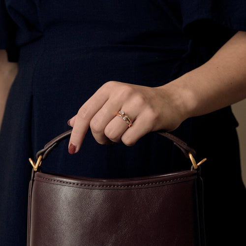 Fin ring i gult guld och diamanter