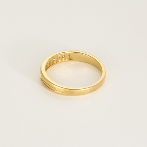 Anillo de matrimonio en oro amarillo y diamantes