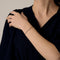 Armreif aus Gelbgold mit Blumenmuster