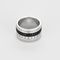 Ring Boucheron Quatre Black Edition stor modell i vitguld, diamanter och svart PVD.