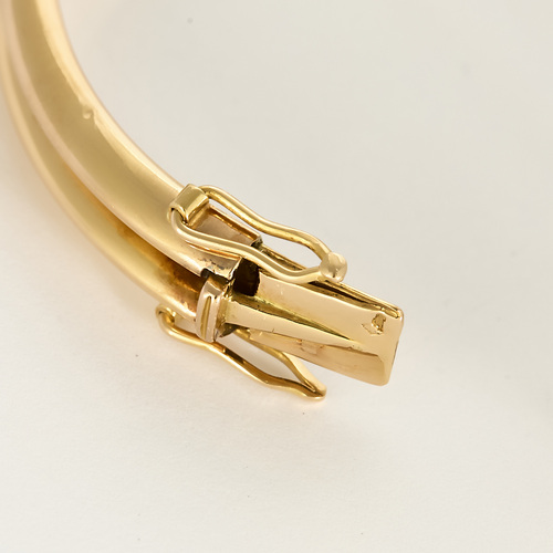 Pembe altın ve gri altından açılır bilezik, pırlantalı. Napolyon III tarzı.