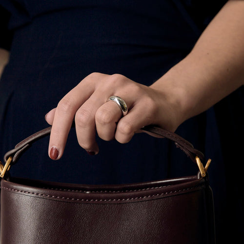 White gold bangle ring