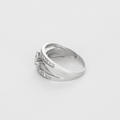 Openwork bangle ring in white gold and diamonds