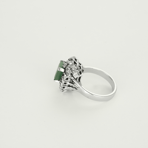 White gold ring, rectangular emerald and diamonds