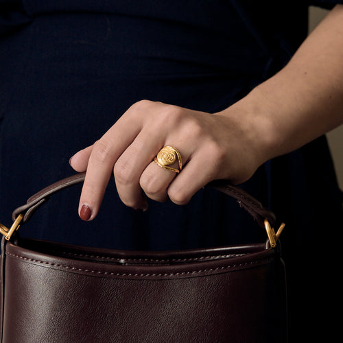 JEAN MAHIE - Kolekcja Zodiak - Pierścionek Baran ze złota żółtego 22K