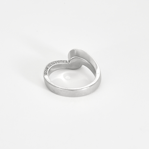 Gray gold ring, approximately 1.20 carat diamond