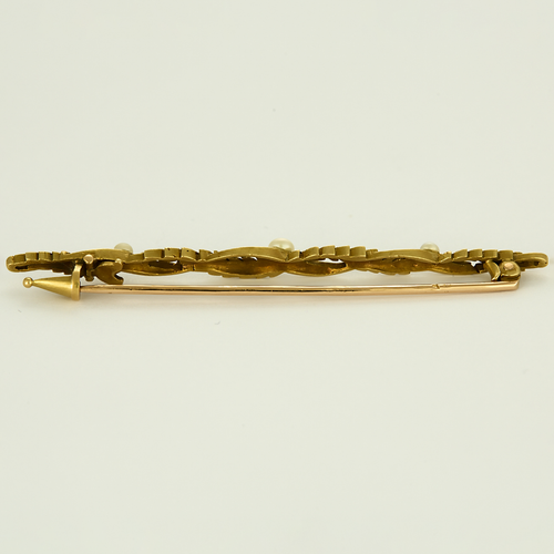 Brož ve tvaru spony ze žlutého zlata a bílých perel