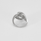 Verstrengelde ring met witte diamanten, zwarte diamanten