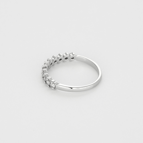 Половин-Сватбена халка от бяло злато и диаманти