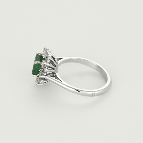 Anello Margherita in oro bianco, smeraldo e diamanti