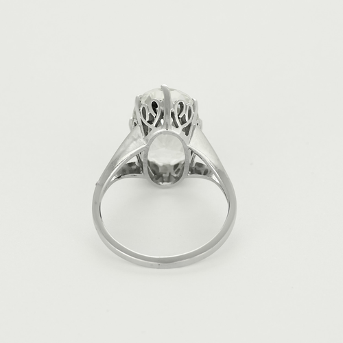 Bague cocktail en or blanc et Aigue-Marine