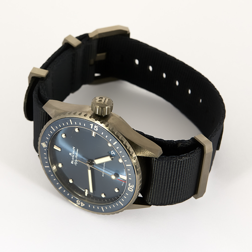 BLANCPAIN - Ocelové hodinky s kulatým pouzdrem a automatickým strojkem