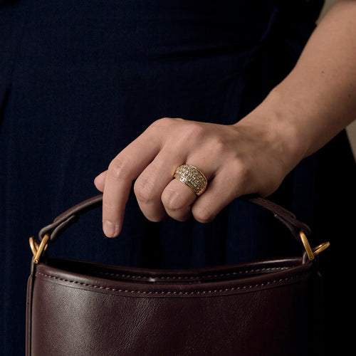 Anillo domo de oro amarillo y diamantes