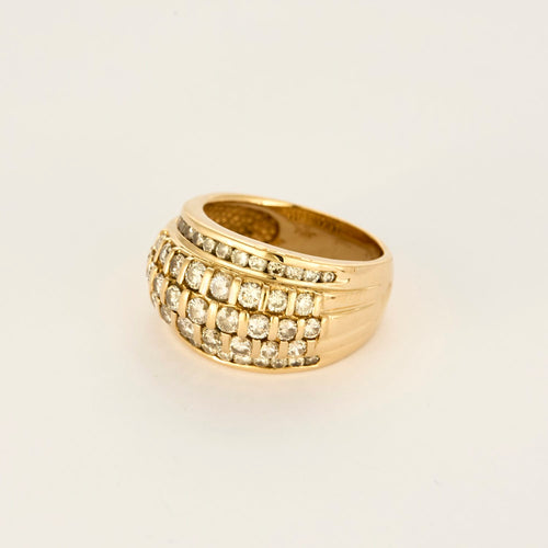 Anillo domo de oro amarillo y diamantes