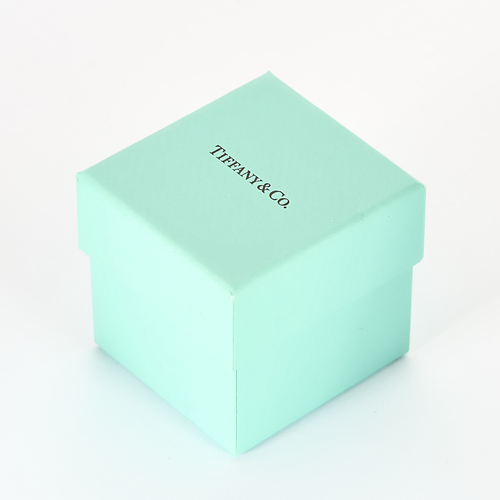 Tiffany & Co. 戒指 单钻戒，采用铂金材质并镶嵌0.20克拉钻石